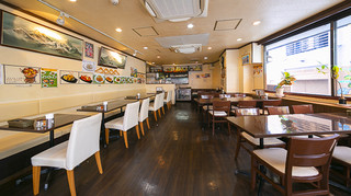 Indiain Dinning & Bar SATHI - 店内