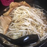 自家製太麺 ドカ盛 マッチョ - 並 ヤサイマシ俯瞰図