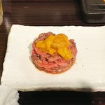 焼肉世界チャンピオン - 特選和牛ユッケ　雲丹乗せ