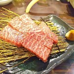 焼肉世界チャンピオン - 内モモステーキ