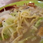 ラーメン 八卦 - 麺のアップです。