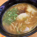 スシロー - 海老味噌ラーメン 海老ワンタンが３つも入ってる