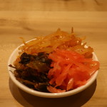 Hakata Ippuudou - 卓上の辛もやし、辛子高菜、紅しょうが