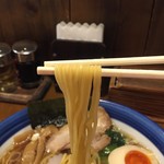 Hakodate Ramen Daimon - 麺アップ