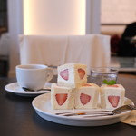 MORIHICO. 藝術劇場 - 