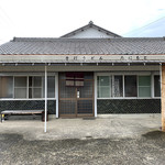 谷本うどん - 店舗正面より。