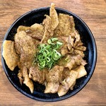 串揚げじゅらく - メガしびれ豚丼（980円）