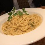 ワイン&魚 イタリアン バーリーズ - ペペロンチーノ