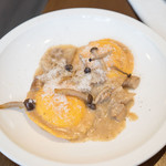 Pici  - ブランチ1人290HKDのメニュー　ボリュームあり過ぎて食べ疲れた　メインのひとつGirasoli このパスタの中に半熟黄身が閉じ込められてる　美味い