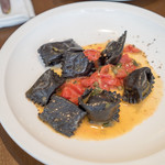 Pici  - メインのひとつ　Black Ink Agnolotti 魚の味のパスタ　塩気がちょっと気になるが旨い
