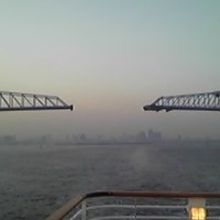 シンフォニー東京湾クルーズ - ゲートブリッジも完成間近といった感じでした。