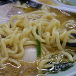 家系ラーメン 近藤家 - 麺