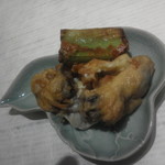 唐仁坂 - カキのてんぷらアップ