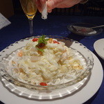 中国薬膳料理 星福 - 海鮮と卵白の炒めに真珠粉をふりかけています♡