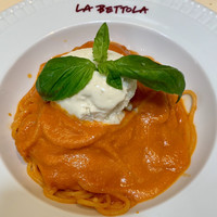 ラ・ベットラ・ダ・オチアイ ナゴヤ - ゴルゴンゾーラムースのせトマトソーススパゲッティ