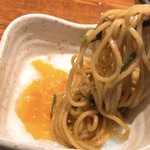 汁なし担担麺専門 キング軒 - 温泉玉子へ