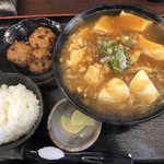 福士豆腐食堂 - Aセット 麻婆ラーメン＋ライス＋イカメンチ ¥980