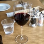 Sacree Fleur - グラス赤ワイン