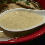 ラーメン まこと屋 - まことや＠とろ～り半熟煮卵牛じゃんラーメンの白濁スープは泡系牛骨