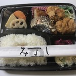 みよし弁当 - 日替わり弁当＝４９０円 税込
これが１番安かったので・・