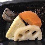 みよし弁当 - 昆布の煮物と炊き合わせ