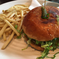 ウルフギャング・パック カフェ 愛知芸術文化センター店 -  ウルフギャング・パック カフェ 愛知芸術文化センター店 -