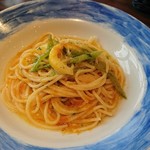 トラットリアビコローレヨコハマ - 料理写真:パスタ:スパゲッティ サルデーニャ産カラスミ スナップエンドウ レモンのペペロンチーノ