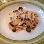 トラットリアビコローレヨコハマ - 料理写真:パスタ:ピエモンテ地方のラビオリ アニョロッティ 色々なキノコのバターソース