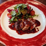 トラットリアビコローレヨコハマ - 料理写真:平牧三元豚のロースト 粒マスタードの赤ワインソース
