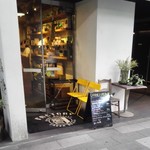 ファクトリー - 外観