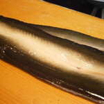 うなぎ屋酒坊・画荘 越後屋 - 23年12月　天然鰻の捌きたて　岡山産