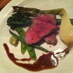 イル・クッチョロ - 国産牛サーロインのロース　オニオンヌーボー添え