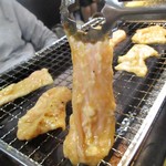 Yakiniku Mondo - 大きめにカットされた 豚ホルモン 味噌漬け 380円。　　　　　2019.06.07