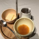 明神館 - バターとあんずジャム。これはマクロビ対応ではないです。
      パンの写真がなかった。→パンは夕食と同じでした。
