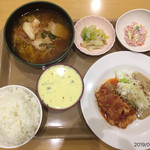 海星病院 食堂 - A定食＋チゲラーメン850円