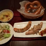 Imbi Su Baden - 三味ソーセージランチ 1,380円