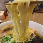 ラーメン櫻島 - 新メニューの味噌ラーメンの麺のアップ　【　２０１１年１２月　】