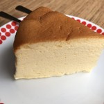 カメイノ食堂 - フワフワのスフレチーズケーキ