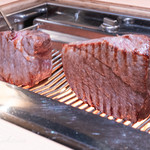 お肉屋 けいすけ 三男坊 - 高森和牛の極上塊焼き