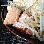 ゴールデンファイブヌードル - 豚アップ