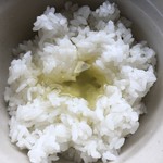 カフェアンドショップ ロータスランド - ご飯と白身
      2019/06/08 モーニングセット
      C set 卵かけご飯 380円
      100%オレンジジュース