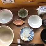 カフェアンドショップ ロータスランド - そして綺麗に完食
      2019/06/08 モーニングセット
      C set 卵かけご飯 380円
      100%オレンジジュース