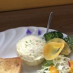 カフェアンドショップ ロータスランド - 生花の飾り
      2019/06/08 モーニングセット
      B set トースト ポテトサラダ 380円
      有機コーヒー(一杯お代わり可)