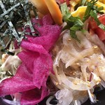 カフェアンドショップ ロータスランド - 冷やし中華
      2019/06/08
      週替り おまかせセット 限定20食 550円 11:00〜
      自家製 冷やし中華、野菜のオーブン焼き、キャロットライス