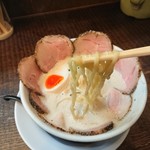 ラーメン家 みつ葉 - 麺のリフトアップ