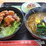 加奈藺 - 「Aランチ からあげ2個の甘辛ソースかけ丼+半みそ」(¥750-税込)