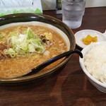 ラーメン郷 - ライス(120円)、もう少しつやつやだったらもっと良い！