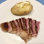 L'argal  - 凄い、ドリップが出ない。付け合わせのジャガイモもおいしい！