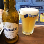 Bay&Leaf 横浜 - ベルギービールのヒューガルデンホワイト