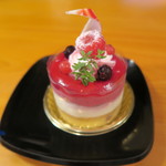 うなぎ屋酒坊・画荘 越後屋 - お裾分けのケーキ